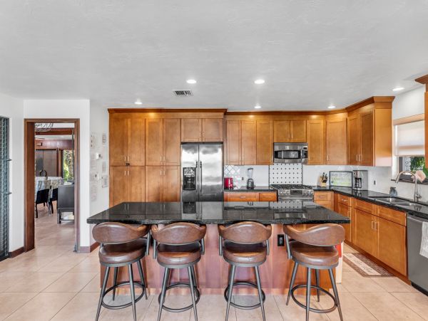 Beautiful Marathon Vacation Home with 5 Bedrooms & Indoor Pool