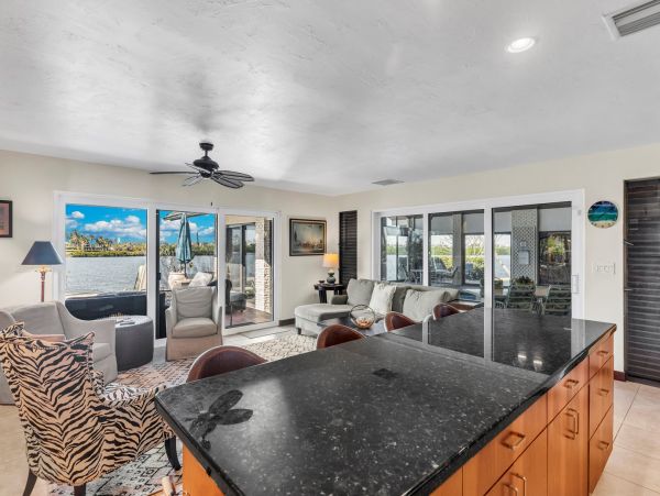 Beautiful Marathon Vacation Home with 5 Bedrooms & Indoor Pool