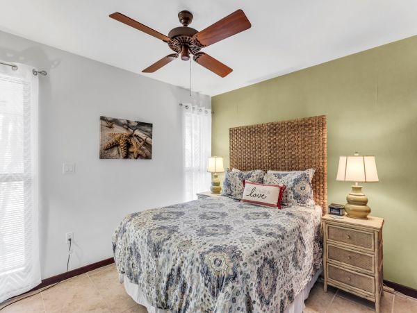 Beautiful Marathon Vacation Home with 5 Bedrooms & Indoor Pool
