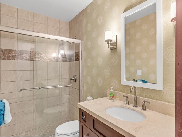 Beautiful Marathon Vacation Home with 5 Bedrooms & Indoor Pool