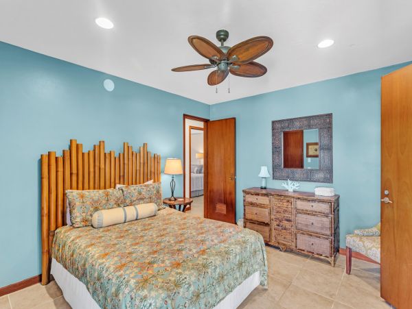 Beautiful Marathon Vacation Home with 5 Bedrooms & Indoor Pool