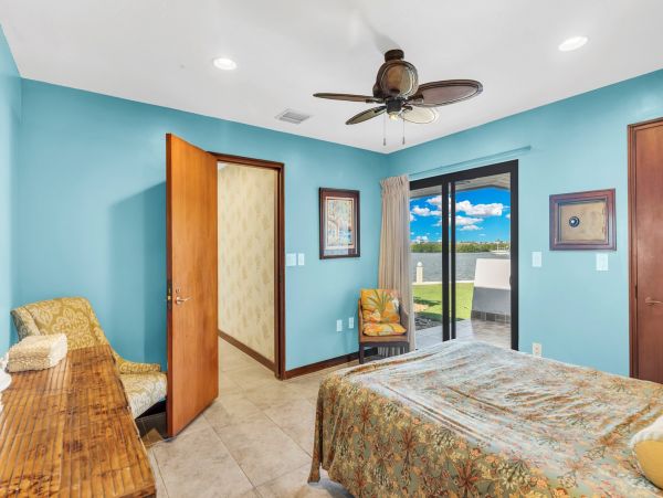 Beautiful Marathon Vacation Home with 5 Bedrooms & Indoor Pool