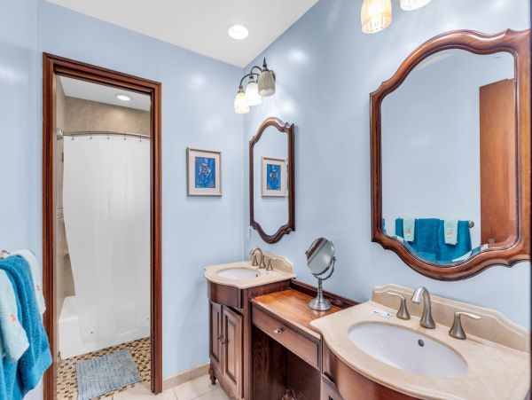 Beautiful Marathon Vacation Home with 5 Bedrooms & Indoor Pool