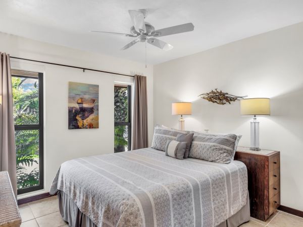 Beautiful Marathon Vacation Home with 5 Bedrooms & Indoor Pool
