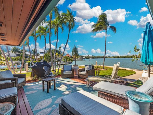 Beautiful Marathon Vacation Home with 5 Bedrooms & Indoor Pool