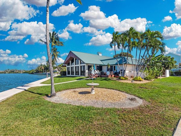 Beautiful Marathon Vacation Home with 5 Bedrooms & Indoor Pool
