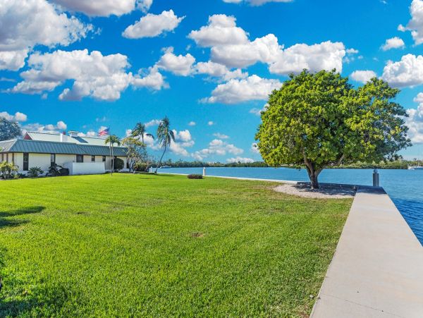 Beautiful Marathon Vacation Home with 5 Bedrooms & Indoor Pool
