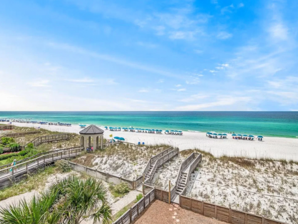 Full Ocean View from this Gorgeous Vacation Home