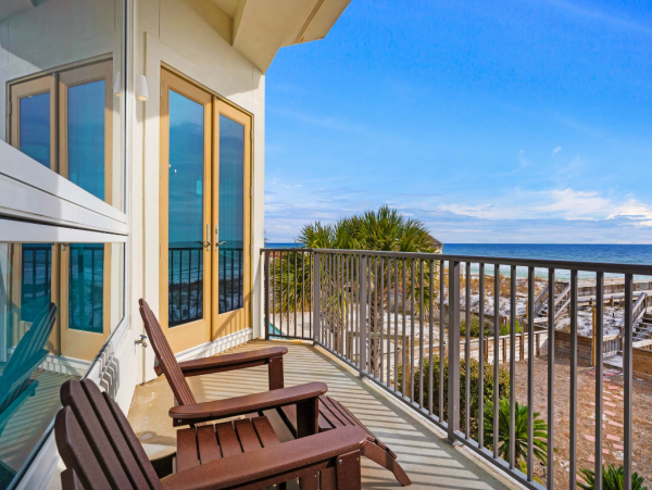 Full Ocean View from this Gorgeous Vacation Home