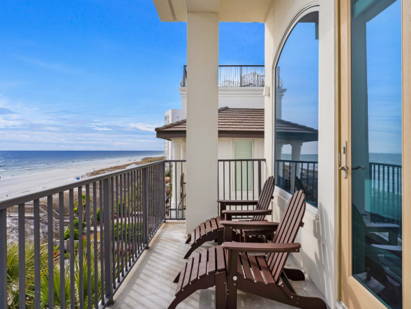 Full Ocean View from this Gorgeous Vacation Home