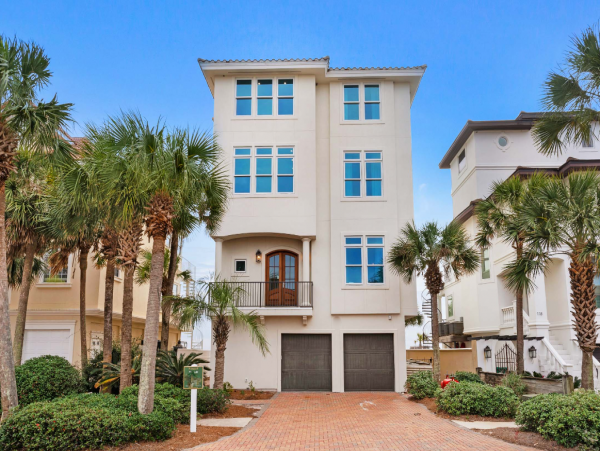 Full Ocean View from this Gorgeous Vacation Home