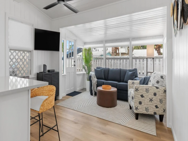 Siesta Key Lovely Vacation Rental Walk to Beach