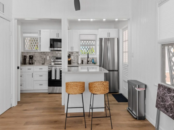 Siesta Key Lovely Vacation Rental Walk to Beach