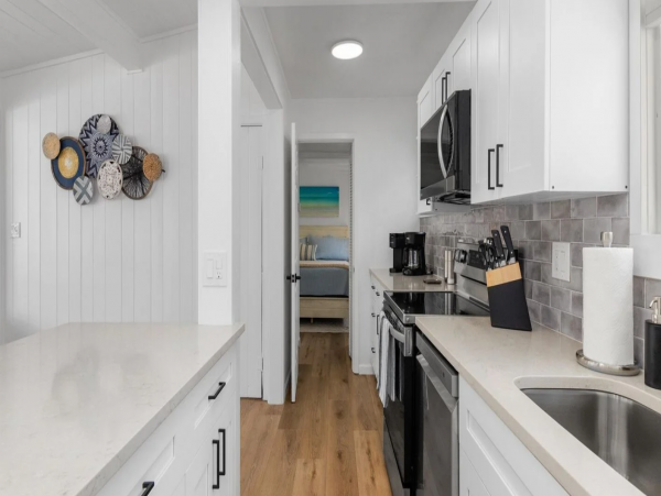 Siesta Key Lovely Vacation Rental Walk to Beach