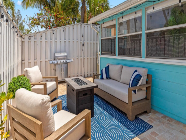 Siesta Key Lovely Vacation Rental Walk to Beach