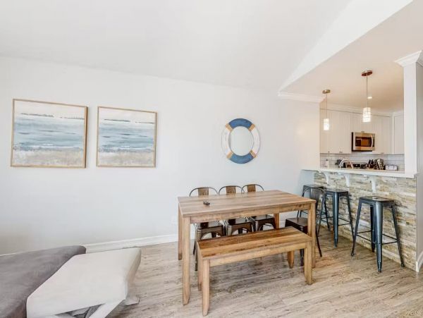 Ultimate Beach Getaway with 5 Bedrooms in Mission Beach