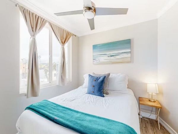 Ultimate Beach Getaway with 5 Bedrooms in Mission Beach