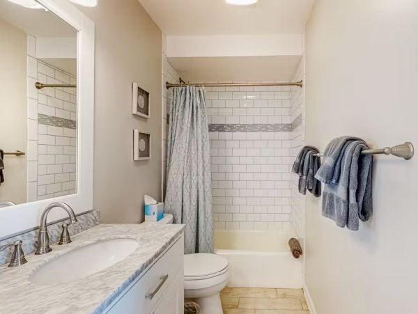 Ultimate Beach Getaway with 5 Bedrooms in Mission Beach