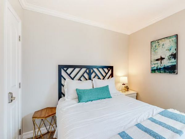 Ultimate Beach Getaway with 5 Bedrooms in Mission Beach