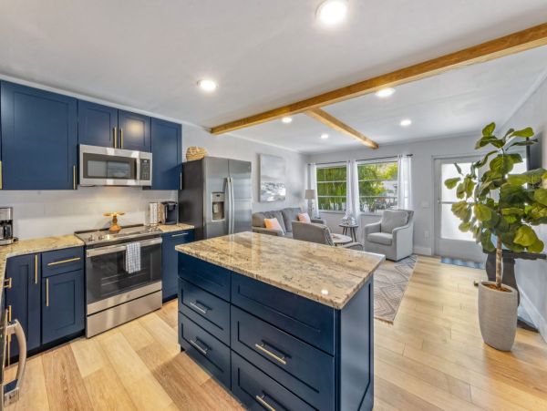 Cozy Two Bedroom Cottage Your Perfect Anna Maria Island Getaway
