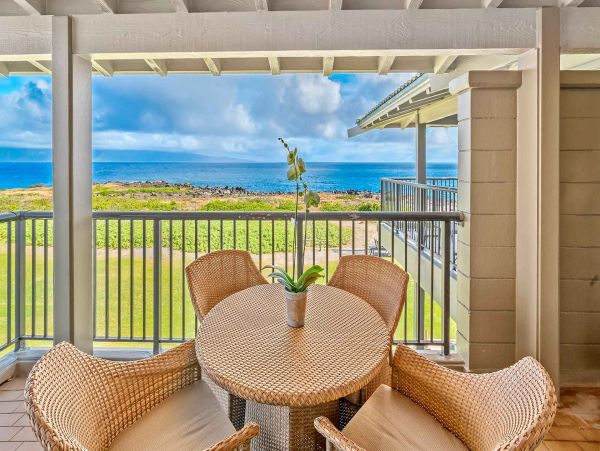 Spacious Oceanfront Villa with Great Resort Amenities