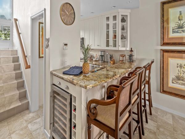 Spacious Oceanfront Villa with Great Resort Amenities