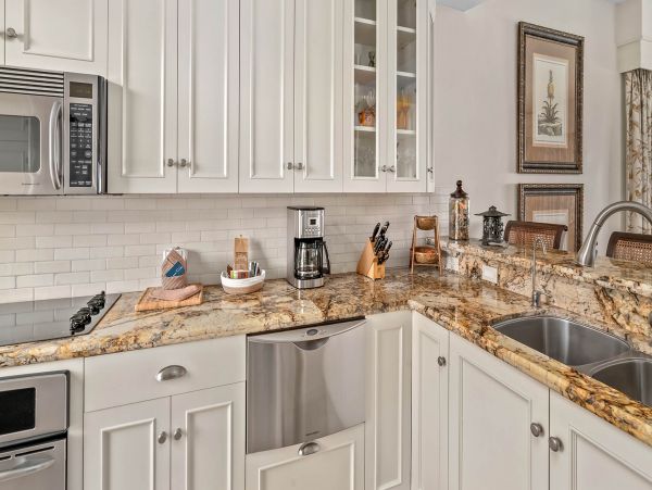 Spacious Oceanfront Villa with Great Resort Amenities