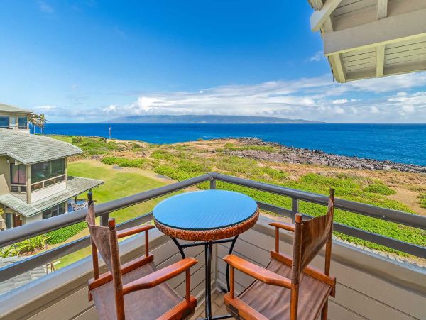 Spacious Oceanfront Villa with Great Resort Amenities