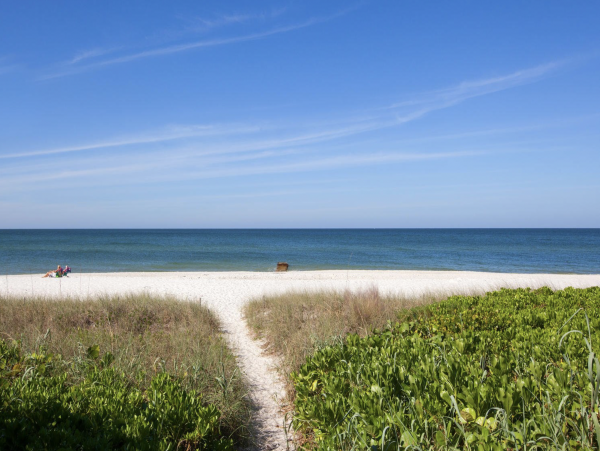 Naples One Bedroom Vacation Rental Walk to the Beach