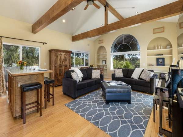 Your Very Own Four bedroom Private Resort Pure Luxury