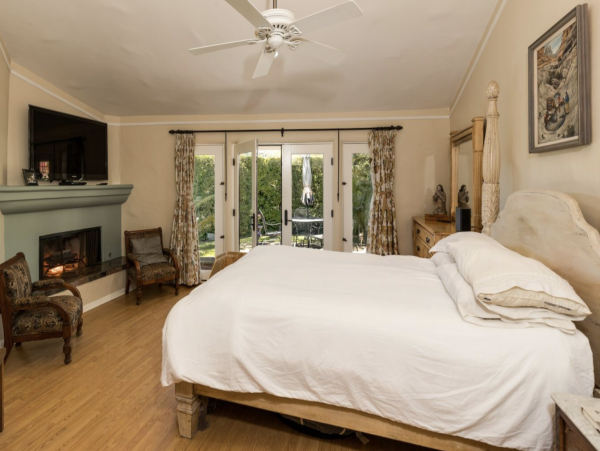 Your Very Own Four bedroom Private Resort Pure Luxury
