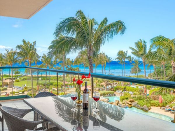Luxurious Lahaina Vacation Rental 2 Bedrooms & Ocean Views