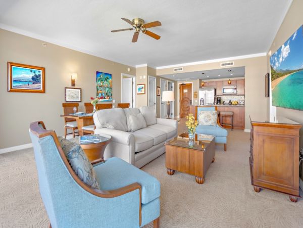 Luxurious Lahaina Vacation Rental 2 Bedrooms & Ocean Views