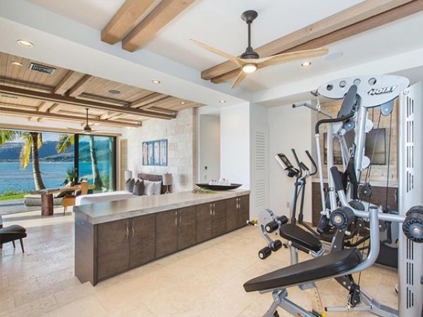 Oceanfront Honolulu Vacation Pool Home