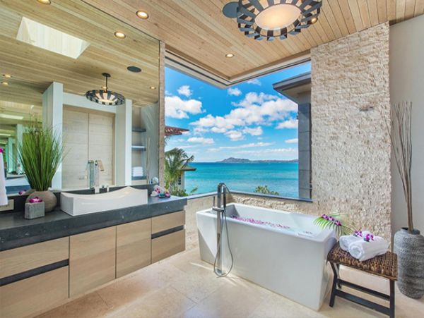 Oceanfront Honolulu Vacation Pool Home