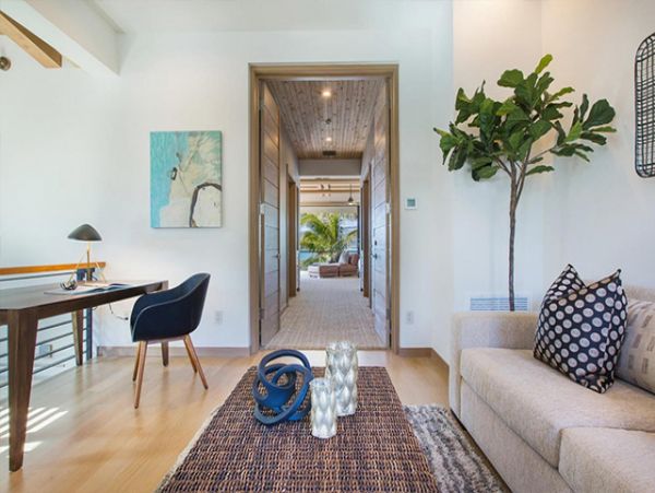 Oceanfront Honolulu Vacation Pool Home