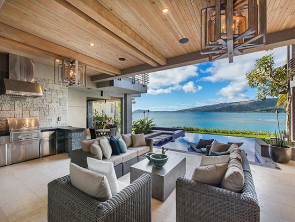 Oceanfront Honolulu Vacation Pool Home