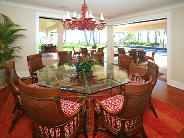 Beachfront Vacation Rental with 6 Bedrooms Plus Cottage