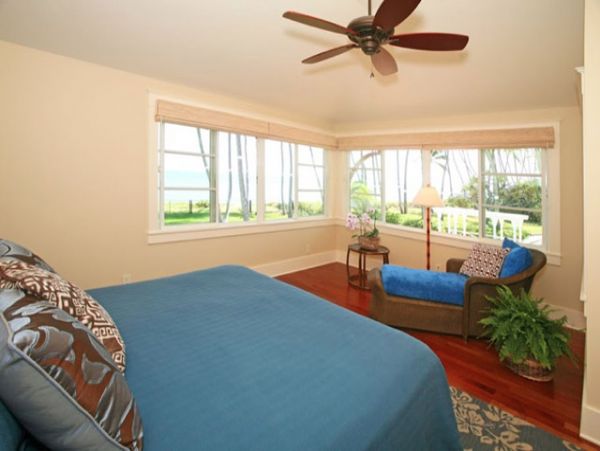 Beachfront Vacation Rental with 6 Bedrooms Plus Cottage