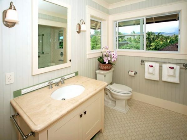 Beachfront Vacation Rental with 6 Bedrooms Plus Cottage