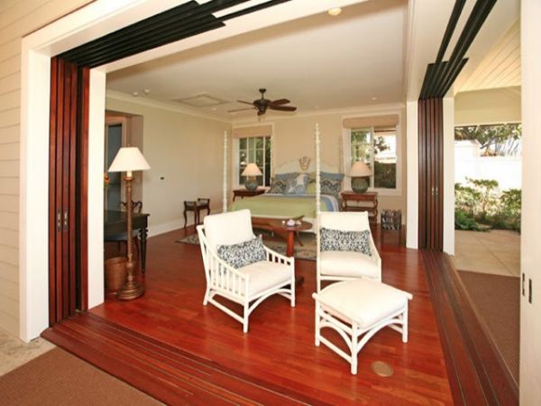 Beachfront Vacation Rental with 6 Bedrooms Plus Cottage