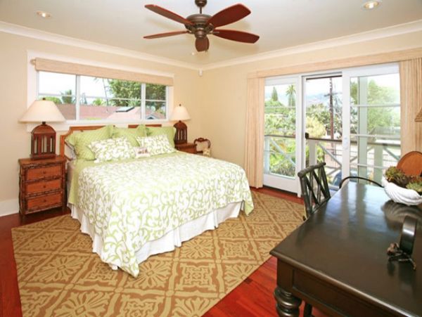 Beachfront Vacation Rental with 6 Bedrooms Plus Cottage