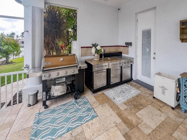 Luxurious Vacation Rental in Cape Coral Perfect Family Getaway