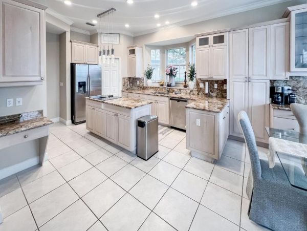 Luxurious Vacation Rental in Cape Coral Perfect Family Getaway