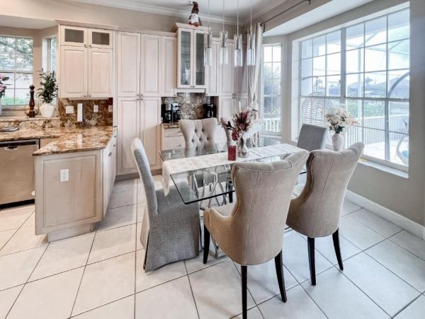 Luxurious Vacation Rental in Cape Coral Perfect Family Getaway