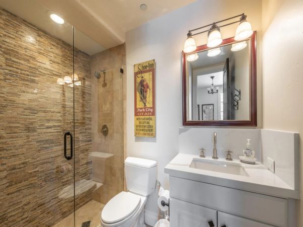Luxury Ski-in/Ski-out Deer Valley Five Bedroom Home with Private Hot Tub