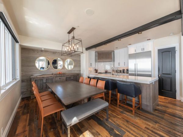 Luxury Ski-in/Ski-out Deer Valley Five Bedroom Home with Private Hot Tub
