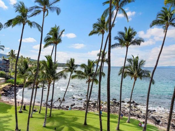 Two Bedroom Oceanfront Vacation Rental in Wailea