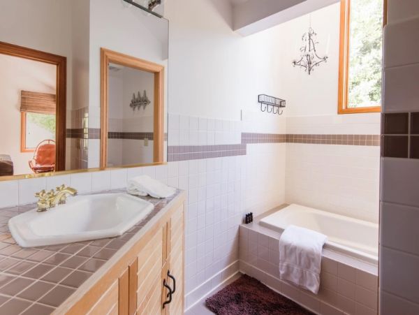 Six Bedroom Vacation Rental in Park City