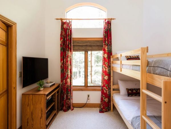Six Bedroom Vacation Rental in Park City